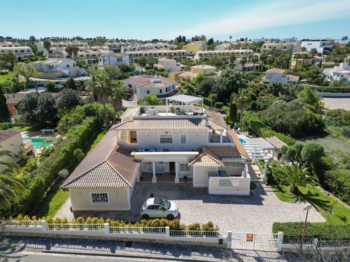 Image No.36-4 Bed Property for sale