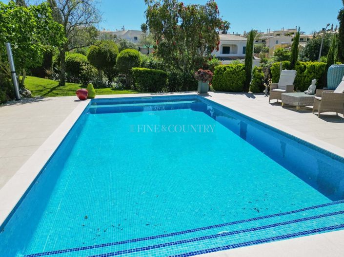 Image No.42-4 Bed Property for sale