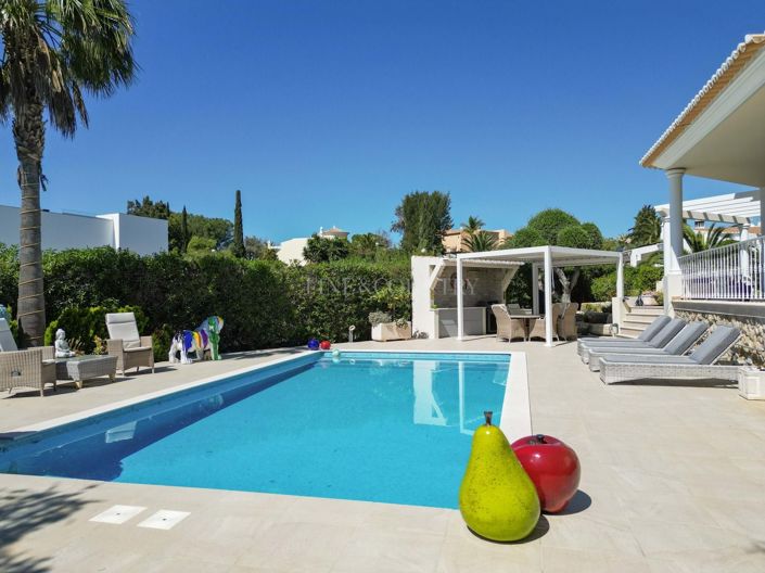 Image No.46-4 Bed Property for sale