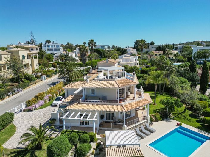 Image No.47-4 Bed Property for sale