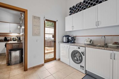 2104-366611-14d4e763c151089fe37f379b2f9be1ace