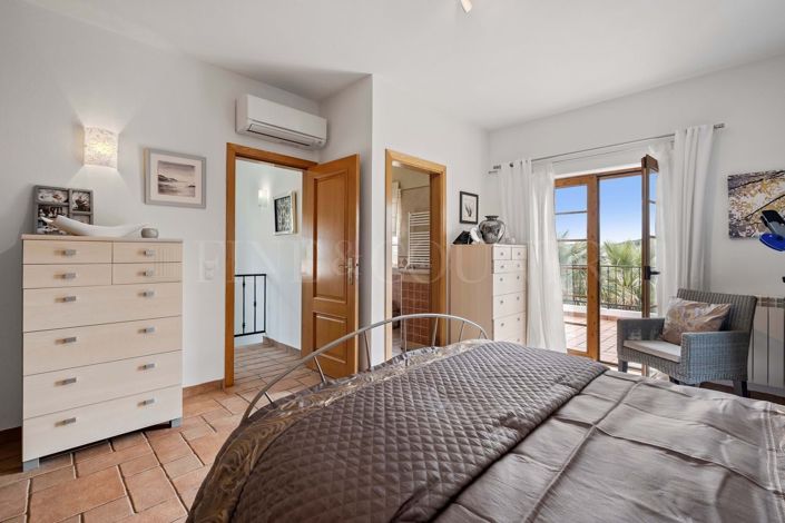 Image No.23-3 Bed Property for sale