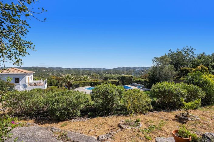 Image No.42-3 Bed Property for sale