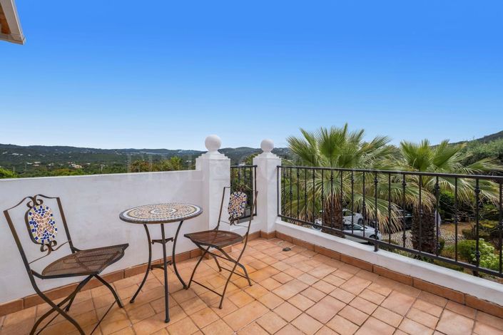 Image No.51-3 Bed Property for sale