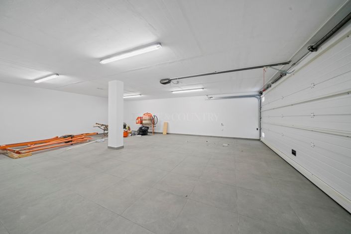 Image No.18-4 Bed Villa for sale