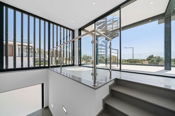 Image No.24-4 Bed Villa for sale