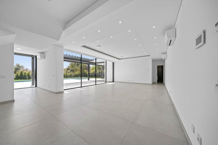 Image No.45-4 Bed Villa for sale