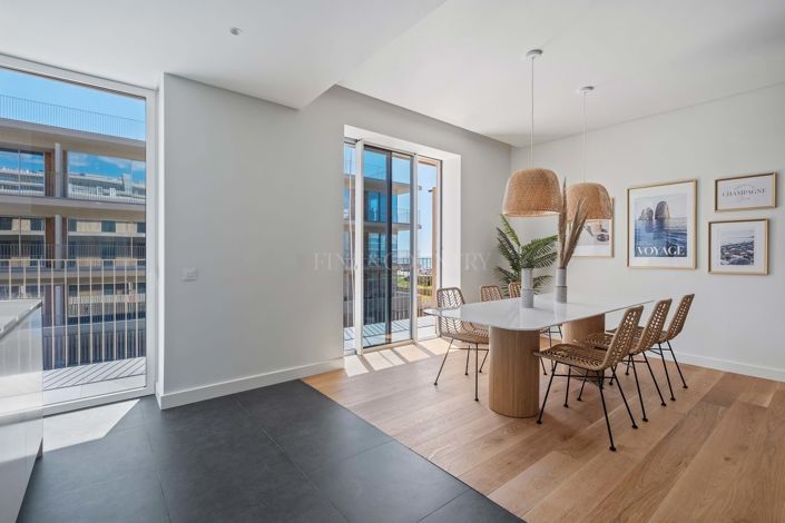 Image No.12-3 Bed Apartment for sale