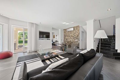 2104-357355-14d4e763c151089fe37f379b2f9be1ace