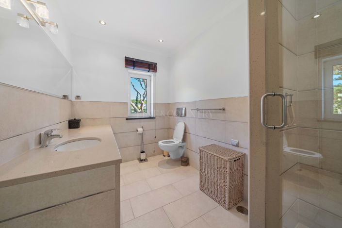 Image No.42-4 Bed Villa for sale