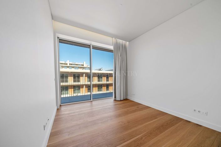 Image No.23-2 Bed Apartment for sale