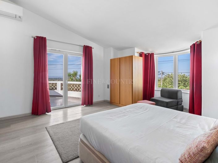 Image No.18-3 Bed Villa for sale