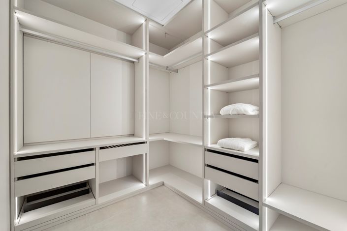 Image No.21-7 Bed Villa for sale