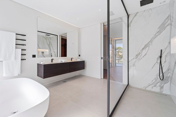 Image No.34-7 Bed Villa for sale