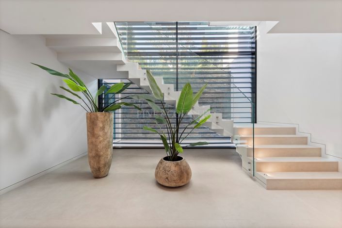 Image No.38-7 Bed Villa for sale