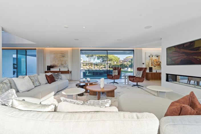 Image No.7-7 Bed Villa for sale