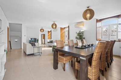 2104-361593-14d4e763c151089fe37f379b2f9be1ace