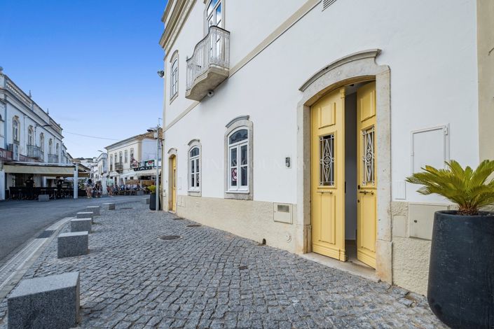 Image No.26-6 Bed Townhouse for sale