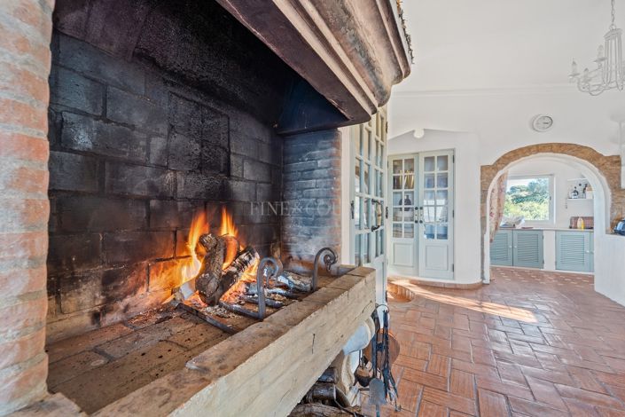 Image No.10-4 Bed Villa for sale