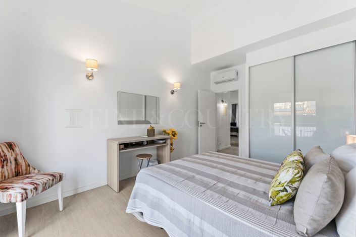 Image No.30-4 Bed Townhouse for sale