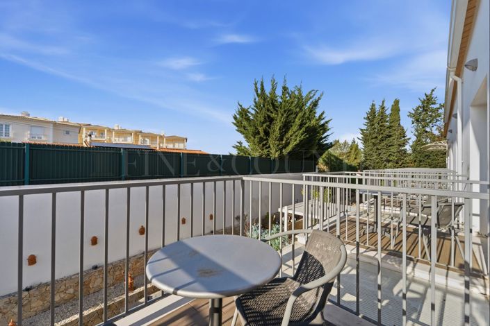 Image No.31-4 Bed Townhouse for sale