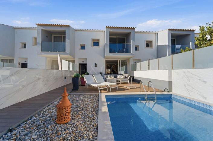Image No.47-4 Bed Townhouse for sale