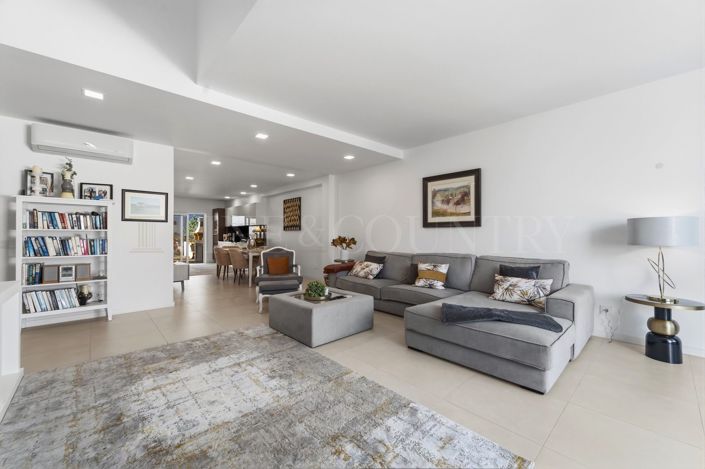 Image No.6-4 Bed Townhouse for sale