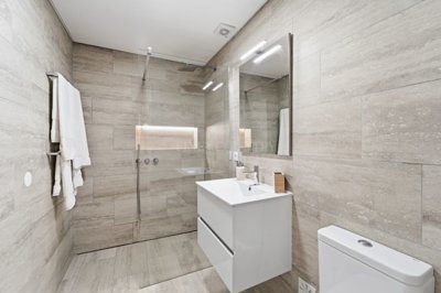 2104-369829-14d4e763c151089fe37f379b2f9be1ace