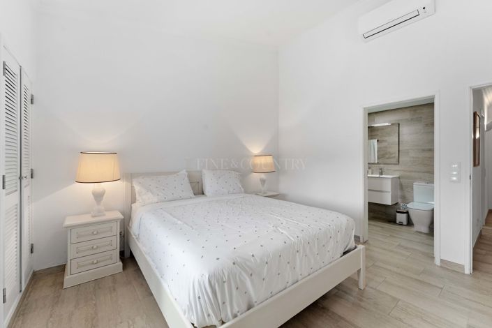 Image No.14-3 Bed Villa for sale