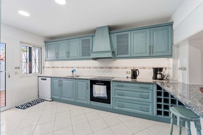 2104-369829-14d4e763c151089fe37f379b2f9be1ace