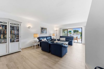 2104-369829-14d4e763c151089fe37f379b2f9be1ace