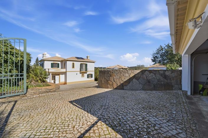 Image No.3-4 Bed Villa for sale