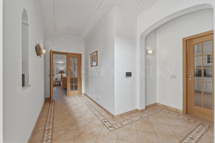 Image No.8-4 Bed Villa for sale