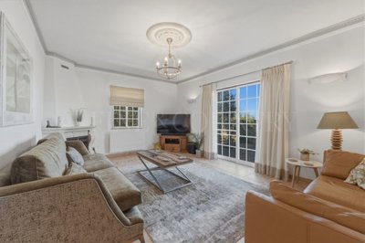 2104-369091-53692adbb4d7b8272cdc4cb7055921f49