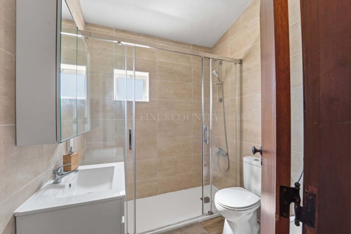 Image No.14-6 Bed Country House for sale