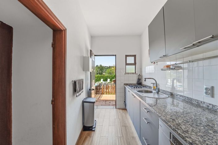 Image No.18-6 Bed Country House for sale