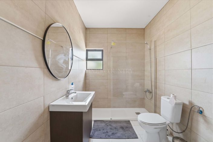 Image No.23-6 Bed Country House for sale