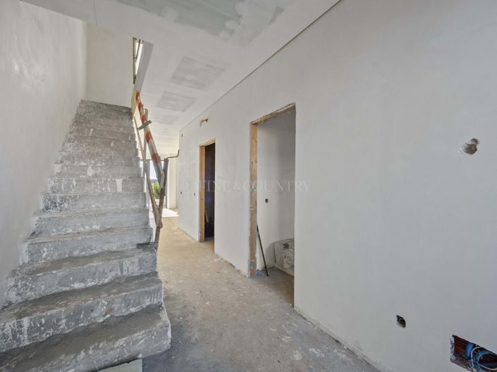 Image No.4-4 Bed Townhouse for sale