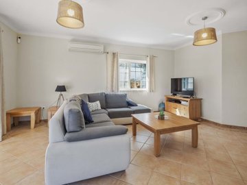 2104-372681-14d4e763c151089fe37f379b2f9be1ace