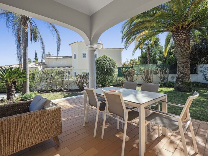 Image No.12-3 Bed Property for sale