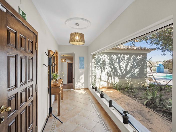 Image No.19-3 Bed Property for sale