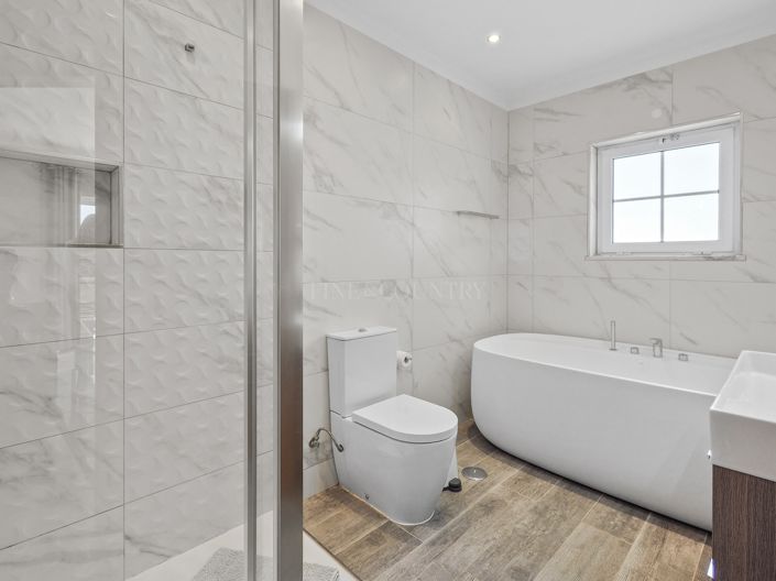 Image No.27-3 Bed Property for sale