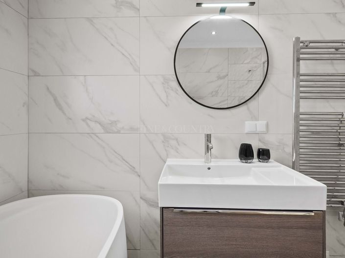 Image No.31-3 Bed Property for sale