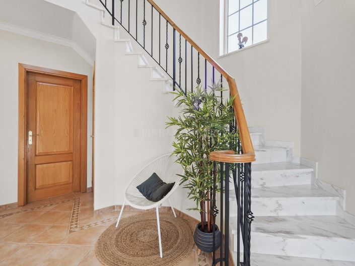 Image No.32-3 Bed Property for sale