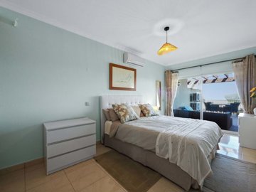 2104-372953-14d4e763c151089fe37f379b2f9be1ace