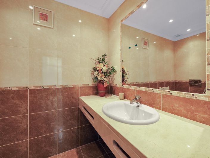 Image No.12-2 Bed Apartment for sale