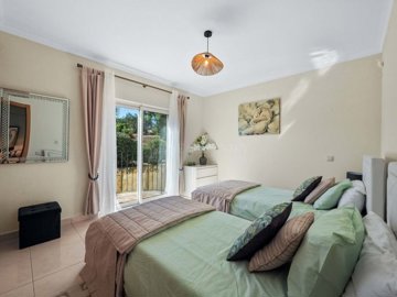 2104-372953-14d4e763c151089fe37f379b2f9be1ace