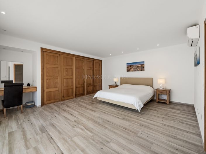 Image No.19-4 Bed Villa for sale