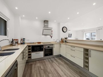 2104-373026-14d4e763c151089fe37f379b2f9be1ace