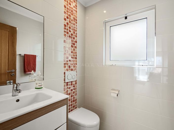 Image No.9-4 Bed Villa for sale